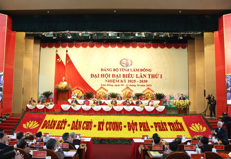 Phó Thủ tướng Thường trực Nguyễn Hòa Bình dự Đại hội Đảng bộ tỉnh Lâm Đồng- Ảnh 3. Phó Thủ tướng Thường trực Nguyễn Hòa Bình dự Đại hội Đảng bộ tỉnh Lâm Đồng- Ảnh 3.