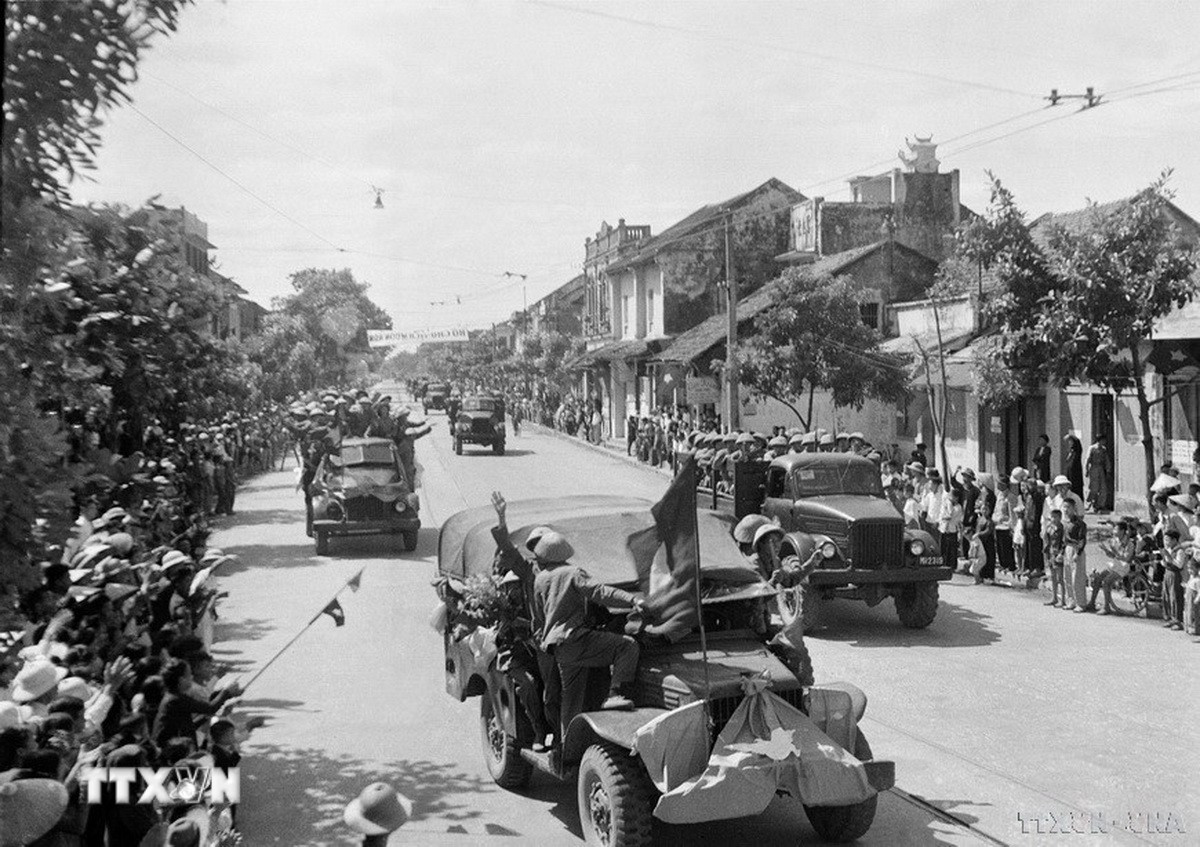 Hà Nội: Từ ngày về chiến thắng đến khát vọng phát triển bền vững và hội nhập- Ảnh 3. Hà Nội: Từ ngày về chiến thắng đến khát vọng phát triển bền vững và hội nhập- Ảnh 3.