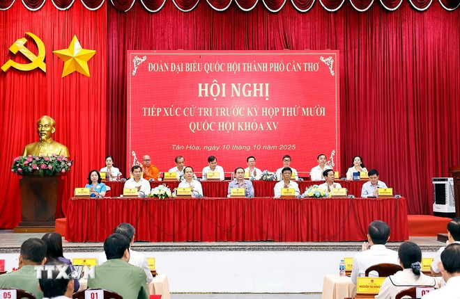 Chủ tịch Quốc hội Trần Thanh Mẫn tiếp xúc cử tri trước Kỳ họp thứ 10- Ảnh 4. Chủ tịch Quốc hội Trần Thanh Mẫn tiếp xúc cử tri trước Kỳ họp thứ 10- Ảnh 4.