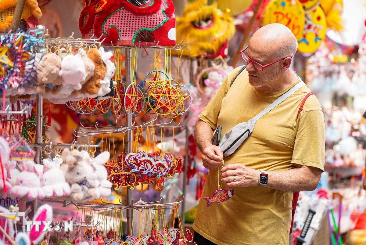 Hà Nội: Từ ngày về chiến thắng đến khát vọng phát triển bền vững và hội nhập- Ảnh 9. Hà Nội: Từ ngày về chiến thắng đến khát vọng phát triển bền vững và hội nhập- Ảnh 9.