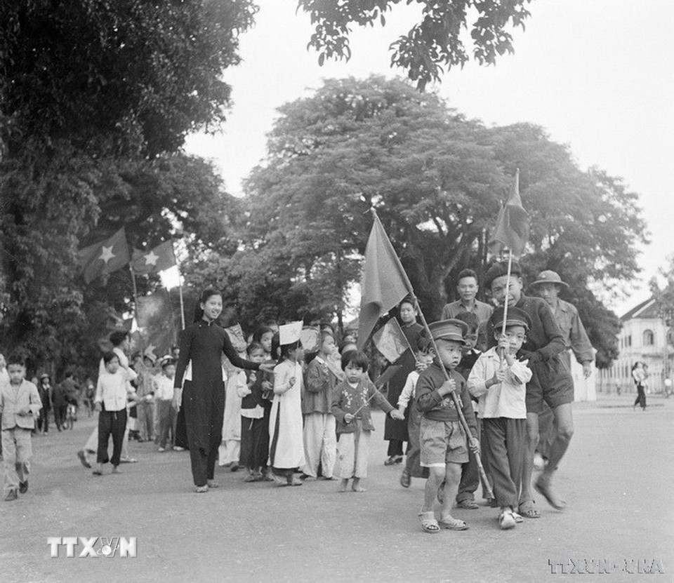 71 năm Giải phóng Thủ đô: Mốc son rực rỡ của nhân dân Thủ đô- Ảnh 21. 71 năm Giải phóng Thủ đô: Mốc son rực rỡ của nhân dân Thủ đô- Ảnh 21.