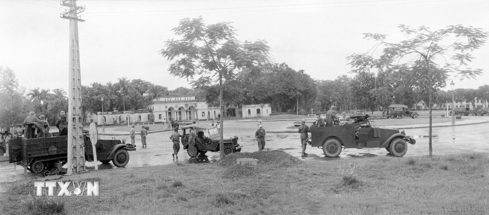 71 năm Giải phóng Thủ đô: Mốc son rực rỡ của nhân dân Thủ đô- Ảnh 2. 71 năm Giải phóng Thủ đô: Mốc son rực rỡ của nhân dân Thủ đô- Ảnh 2.