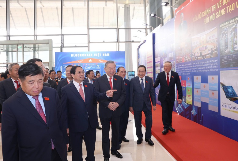 Tổng Bí thư Tô Lâm nhấn mạnh 3 yêu cầu và 5 định hướng công tác trọng tâm với Đảng bộ Chính phủ- Ảnh 4.