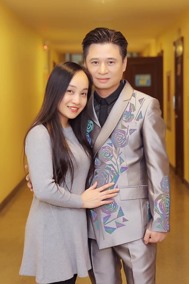 Vợ chồng Thu Huyền - Tấn Minh cố gắng bên nhau càng nhiều càng tốt Vợ chồng Thu Huyền - Tấn Minh cố gắng bên nhau càng nhiều càng tốt