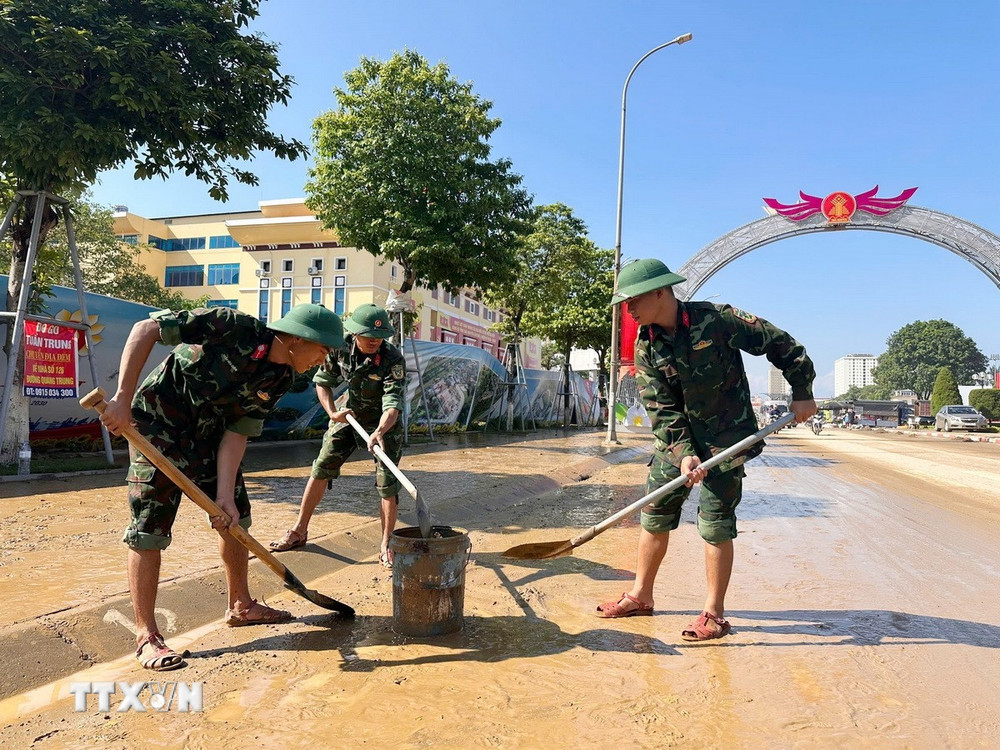 Tiếp tục có giải pháp căn cơ, đồng bộ để chủ động phòng, chống bão lũ- Ảnh 2.