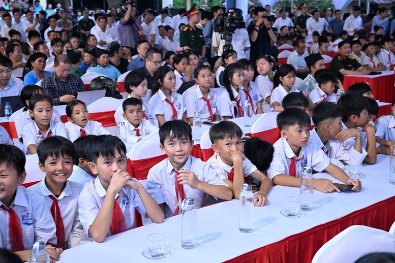 Thủ tướng dự lễ khởi công ngôi trường tại xã vùng núi cao biên giới Thanh Hóa- Ảnh 4. Thủ tướng dự lễ khởi công ngôi trường tại xã vùng núi cao biên giới Thanh Hóa- Ảnh 4.