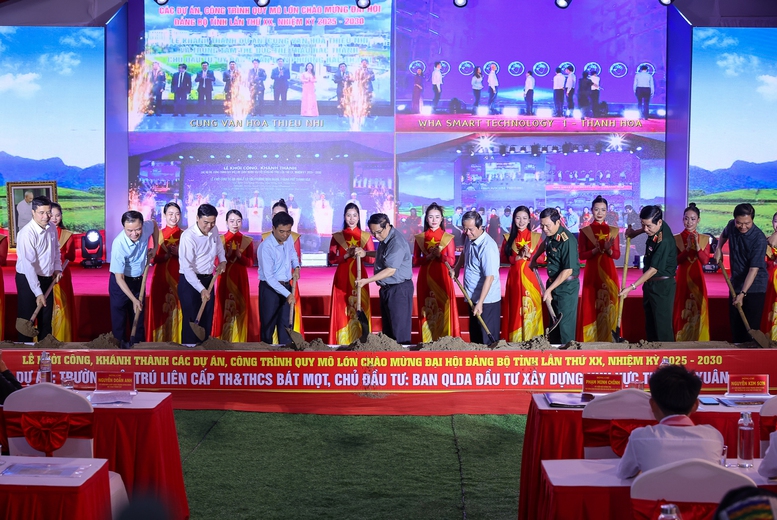 Thủ tướng dự lễ khởi công ngôi trường tại xã vùng núi cao biên giới Thanh Hóa- Ảnh 3. Thủ tướng dự lễ khởi công ngôi trường tại xã vùng núi cao biên giới Thanh Hóa- Ảnh 3.