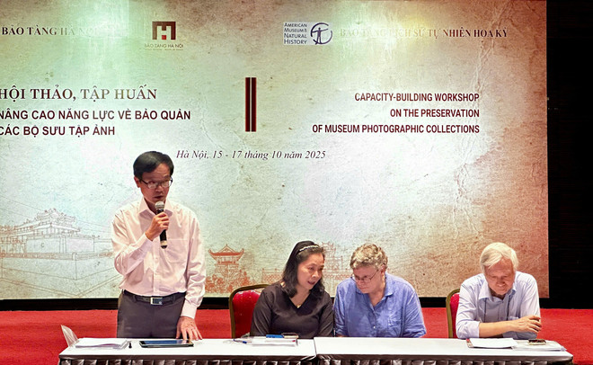 Chuyên gia Mỹ giúp nâng cao năng lực bảo quản tư liệu tại bảo tàng Việt- Ảnh 4. Chuyên gia Mỹ giúp nâng cao năng lực bảo quản tư liệu tại bảo tàng Việt- Ảnh 4.