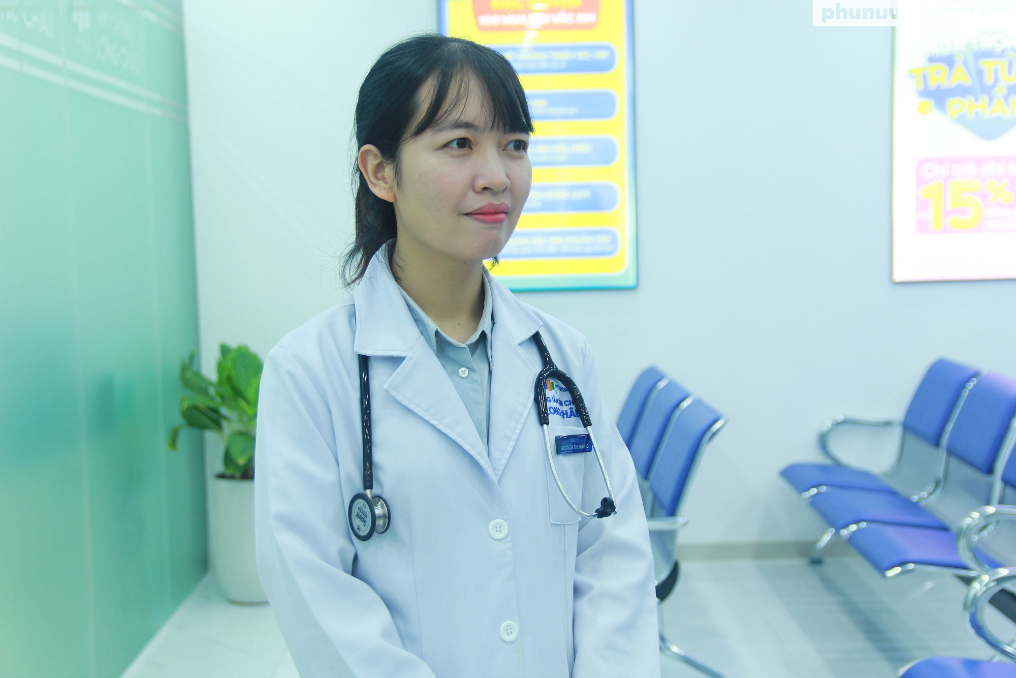 Người dân tiêm vắc xin phòng sốt xuất huyết tăng mạnh- Ảnh 4. Người dân tiêm vắc xin phòng sốt xuất huyết tăng mạnh- Ảnh 4.