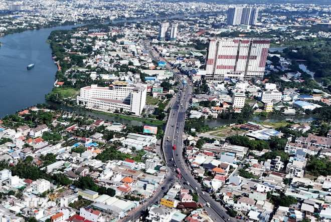Thị trường nhà ở TPHCM phục hồi, dòng vốn chuyển mạnh ra vùng ven- Ảnh 1. Thị trường nhà ở TPHCM phục hồi, dòng vốn chuyển mạnh ra vùng ven- Ảnh 1.