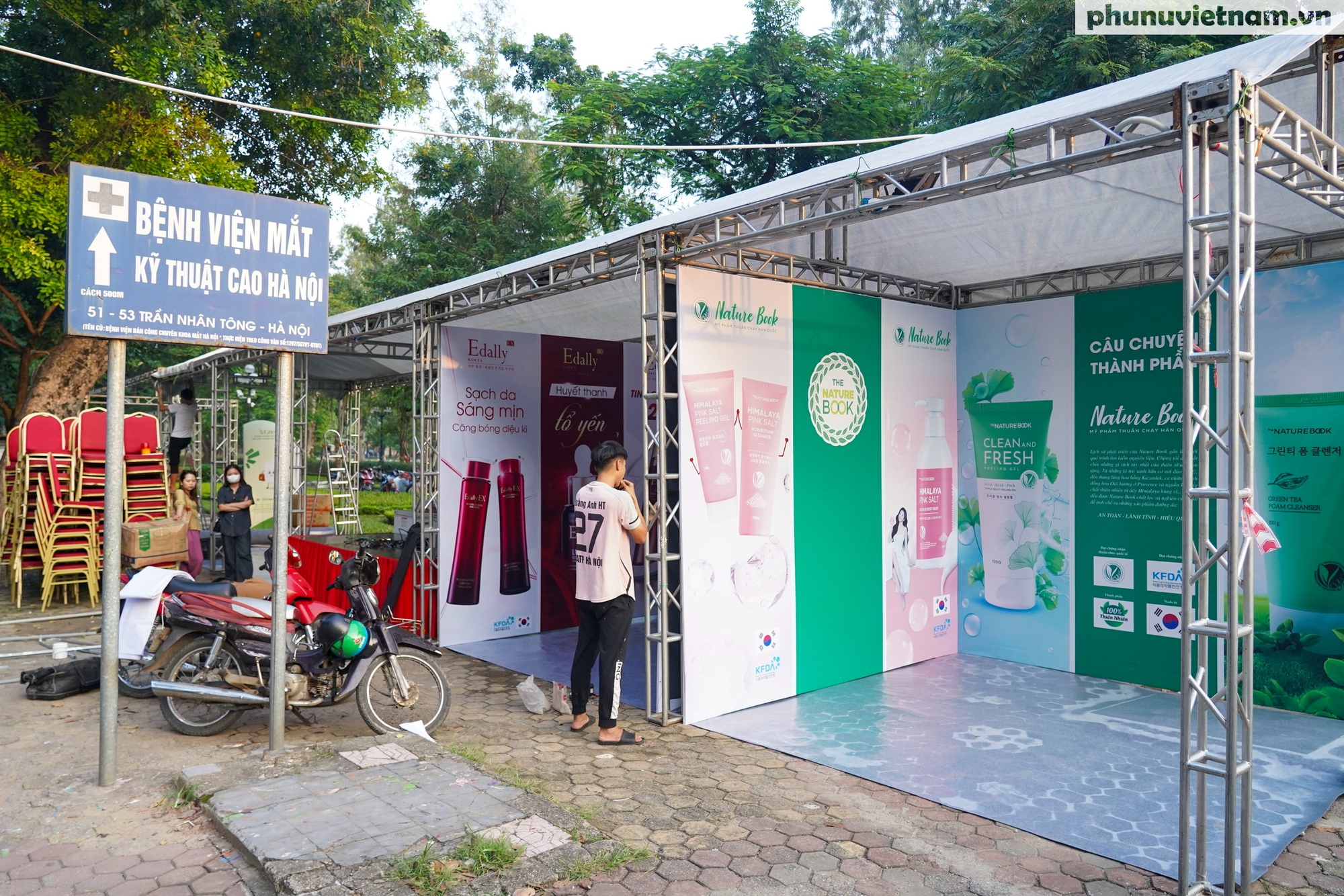 Không khí “trước giờ G” của chuỗi sự kiện Ngày hội “Phụ nữ” - Ảnh 9. Không khí “trước giờ G” của chuỗi sự kiện Ngày hội “Phụ nữ” - Ảnh 9.