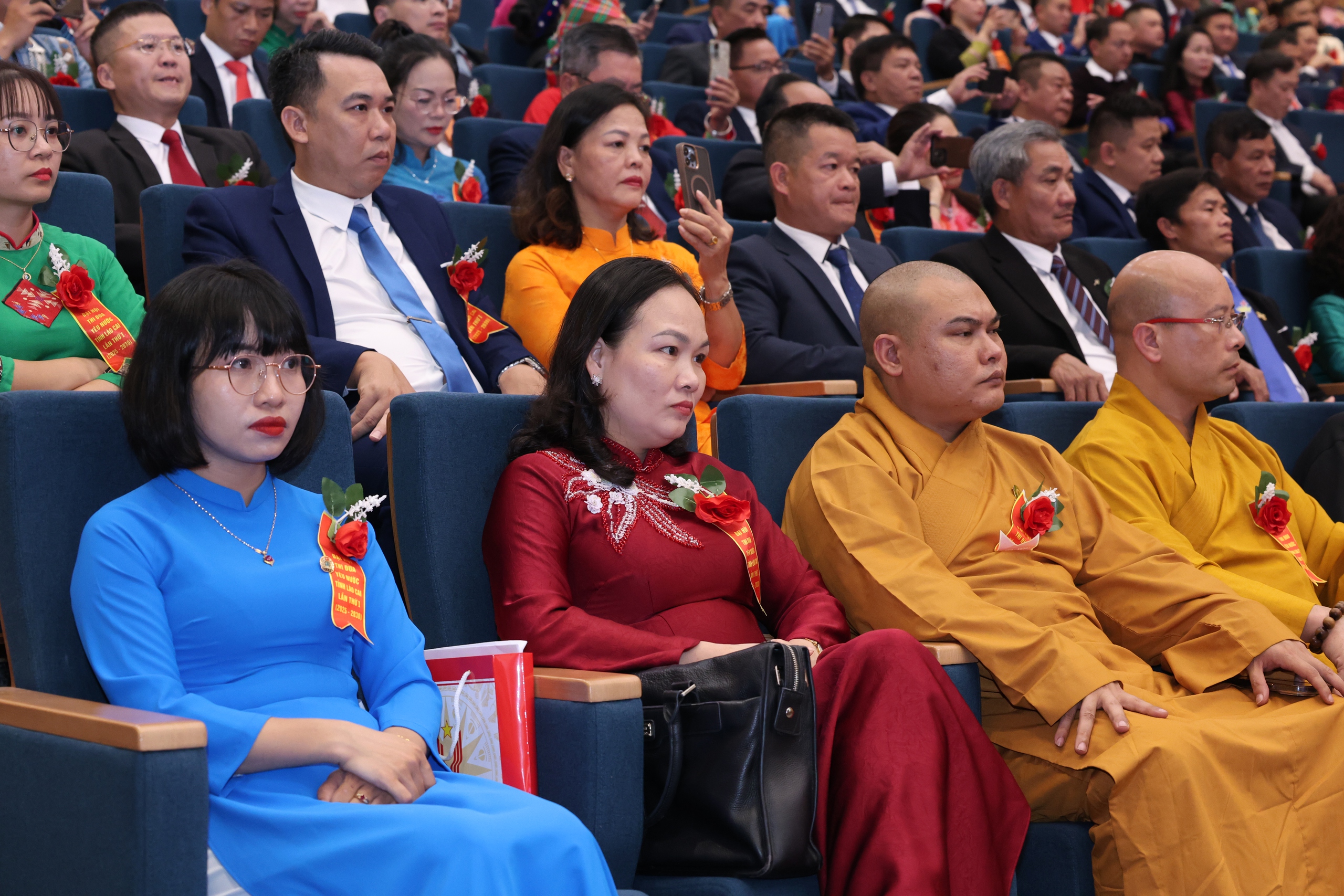 Đồng chí Nguyễn Thị Tuyến dự Đại hội Thi đua yêu nước tỉnh Lào Cai lần thứ I, giai đoạn 2025 - 2030- Ảnh 3. Đồng chí Nguyễn Thị Tuyến dự Đại hội Thi đua yêu nước tỉnh Lào Cai lần thứ I, giai đoạn 2025 - 2030- Ảnh 3.