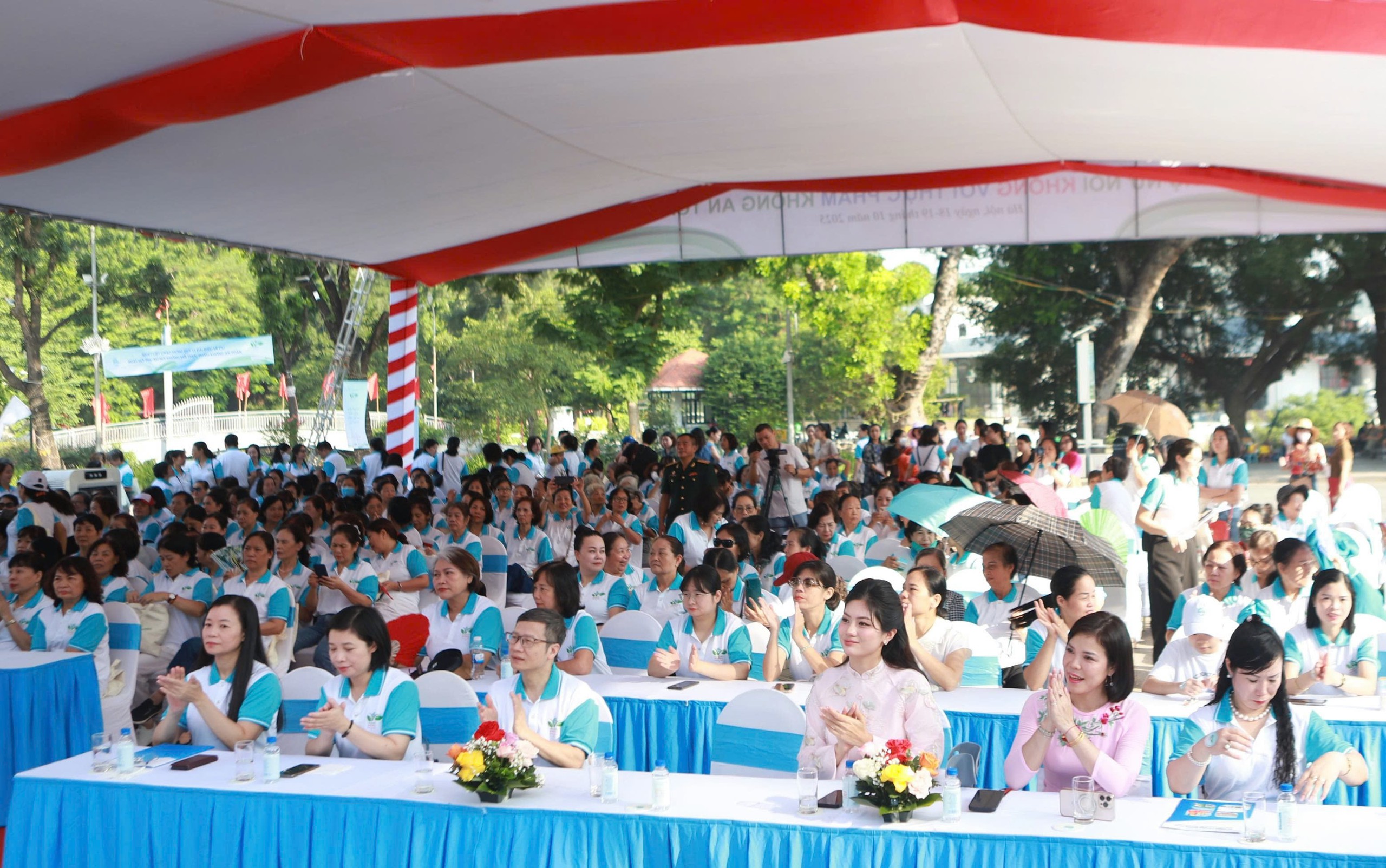 Phụ nữ nói không với thực phẩm không an toàn- Ảnh 1. Phụ nữ nói không với thực phẩm không an toàn- Ảnh 1.
