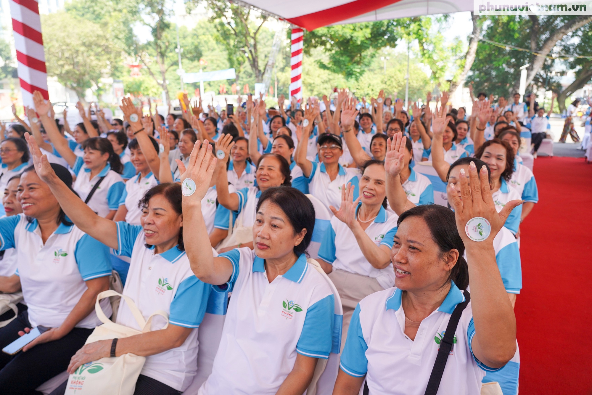 Sôi nổi khai mạc Ngày hội “Phụ nữ nói không với thực phẩm không an toàn”, Ngày hội “Phụ nữ Khỏe Đẹp và Tiêu dùng xanh”- Ảnh 18. Sôi nổi khai mạc Ngày hội “Phụ nữ nói không với thực phẩm không an toàn”, Ngày hội “Phụ nữ Khỏe Đẹp và Tiêu dùng xanh”- Ảnh 18.