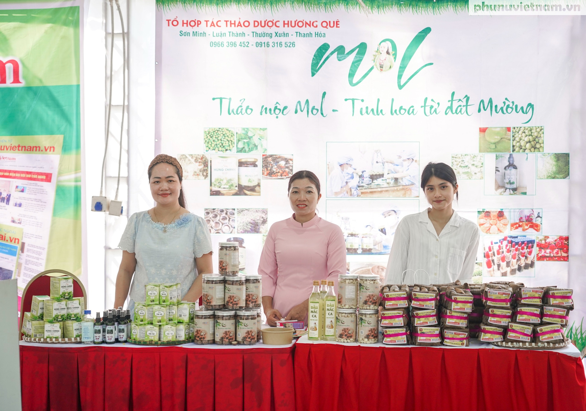 Phố đi bộ rộn ràng, đông đảo người trải nghiệm làm đẹp, nhận quà, tiêu dùng xanh tại ngày hội Phố đi bộ rộn ràng, đông đảo người trải nghiệm làm đẹp, nhận quà, tiêu dùng xanh tại ngày hội