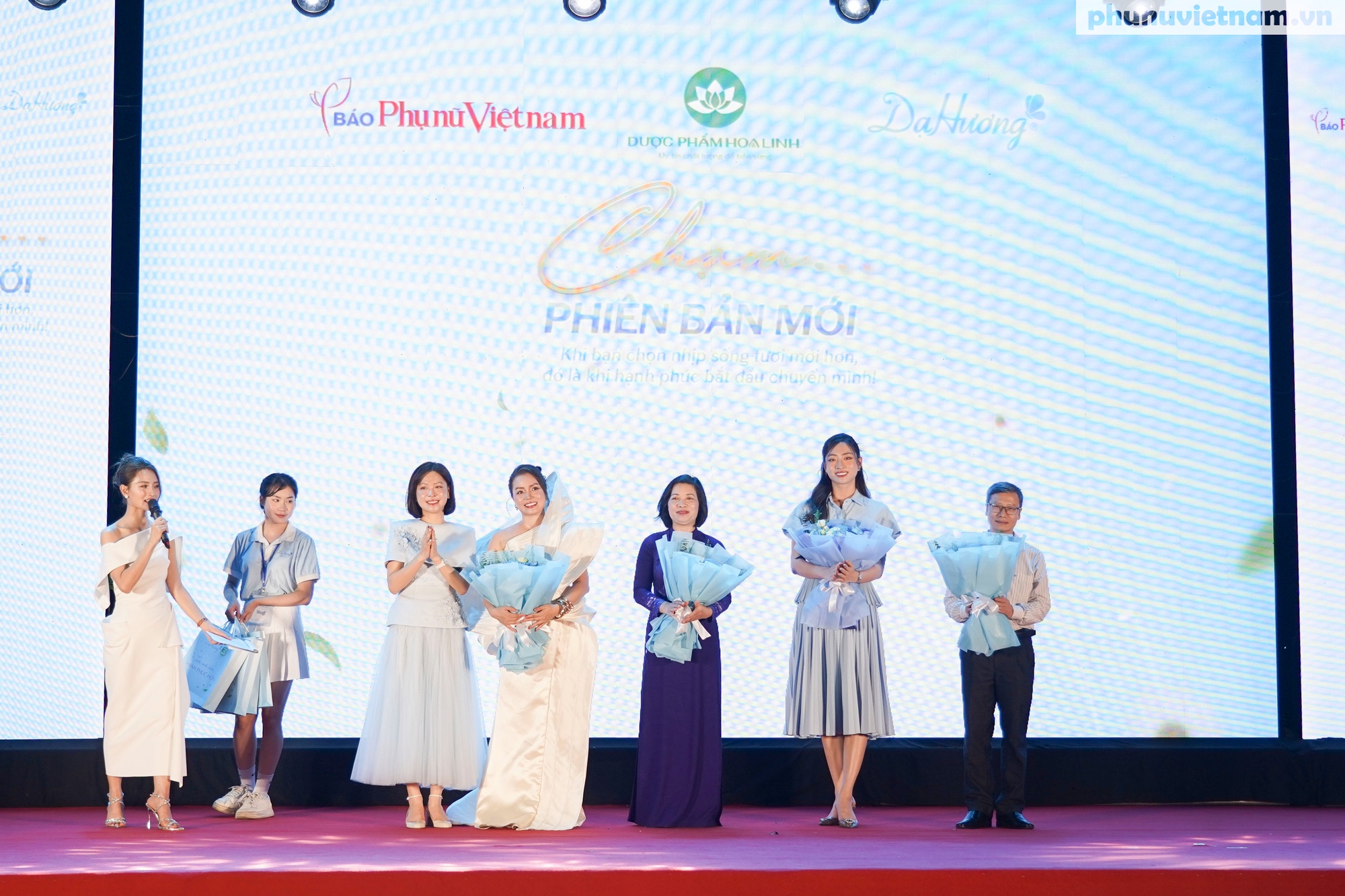 Những hình ảnh đẹp đầy màu sắc, truyền cảm hứng trong hành trình "Chạm phiên bản mới"- Ảnh 18. Những hình ảnh đẹp đầy màu sắc, truyền cảm hứng trong hành trình "Chạm phiên bản mới"- Ảnh 18.