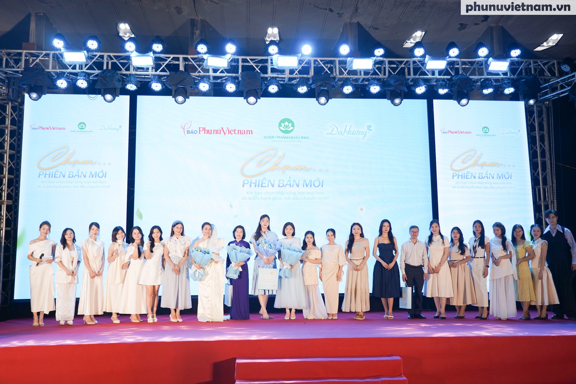 Những hình ảnh đẹp đầy màu sắc, truyền cảm hứng trong hành trình "Chạm phiên bản mới"- Ảnh 19. Những hình ảnh đẹp đầy màu sắc, truyền cảm hứng trong hành trình "Chạm phiên bản mới"- Ảnh 19.