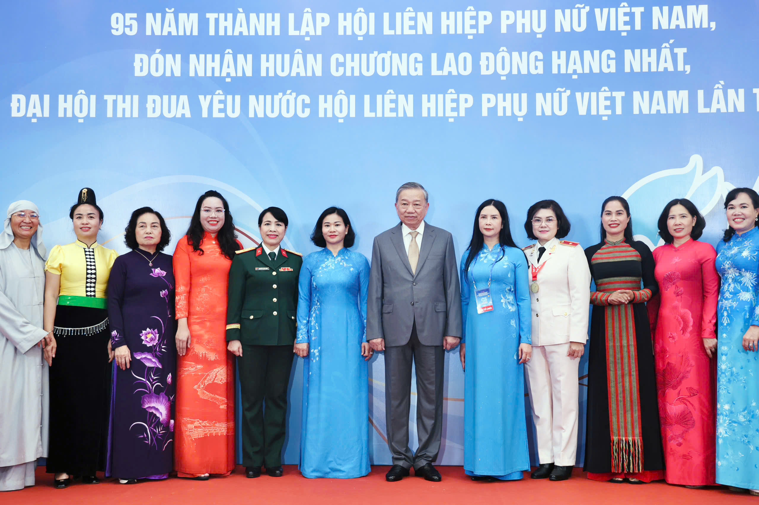 Những hình ảnh đẹp tại Lễ kỷ niệm 95 năm thành lập Hội LHPN Việt Nam- Ảnh 3.