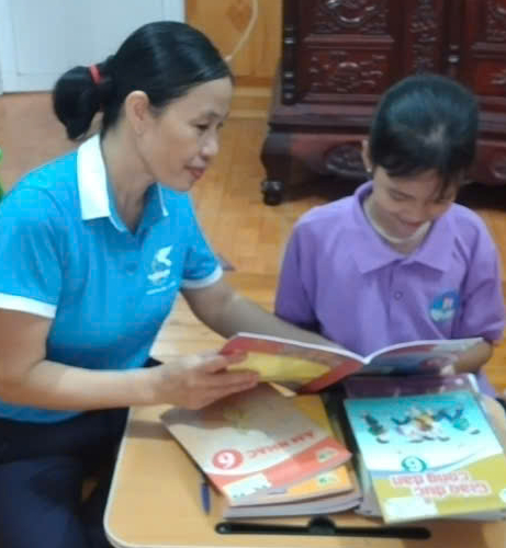 "Mẹ đỡ đầu" kết nối những trái tim yêu thương- Ảnh 2.