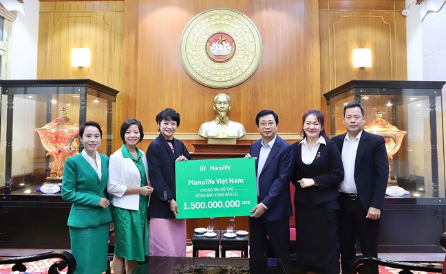 Quân ủy Trung ương, Bộ Quốc phòng ủng hộ số tiền 10 tỷ đồng hỗ trợ đồng bào bị thiệt hại do bão lũ- Ảnh 2. Quân ủy Trung ương, Bộ Quốc phòng ủng hộ số tiền 10 tỷ đồng hỗ trợ đồng bào bị thiệt hại do bão lũ- Ảnh 2.