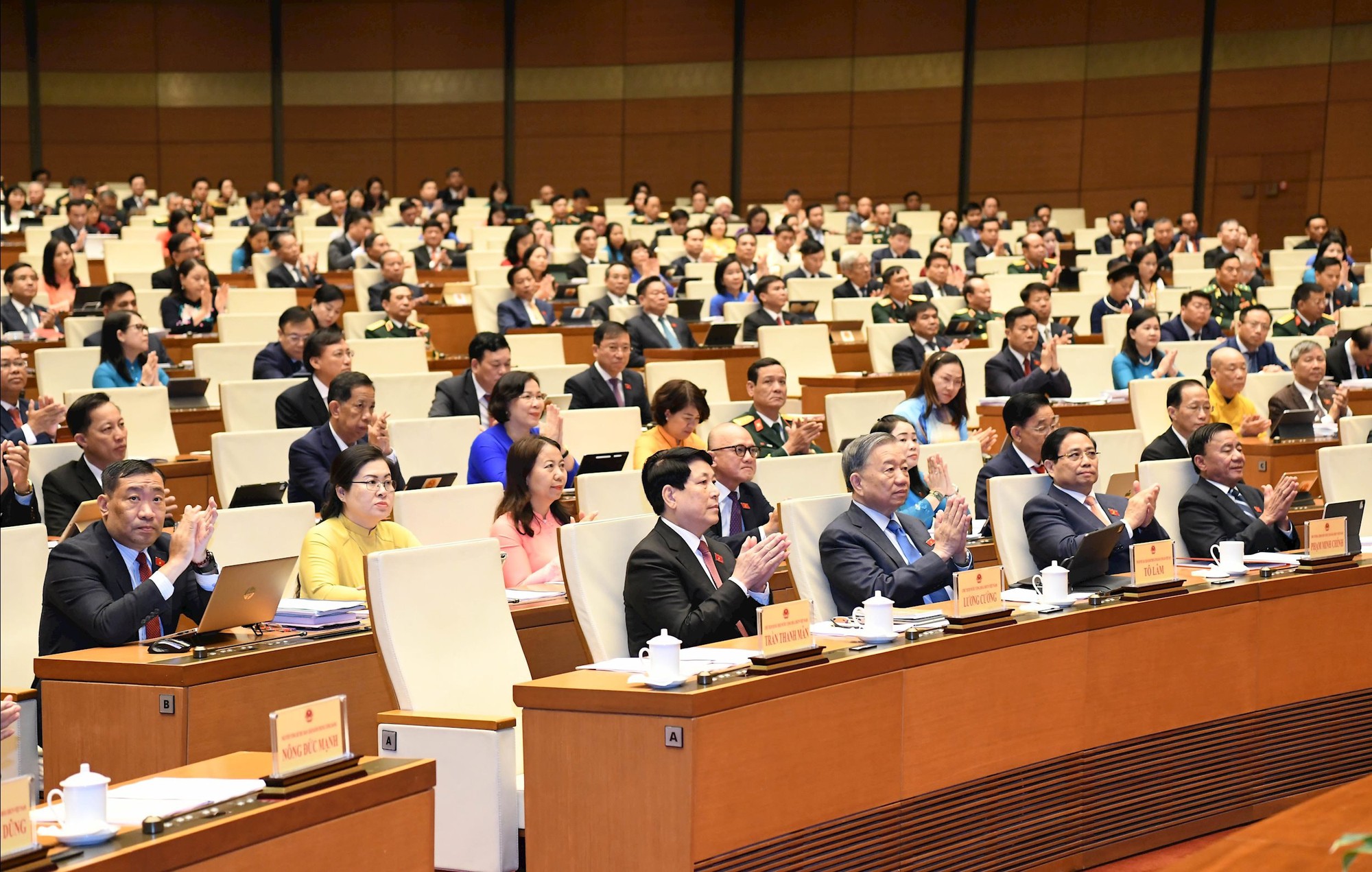 Khai mạc Kỳ họp thứ 10, Quốc hội khóa XV:
Bước khởi đầu cho thời kỳ phát triển mới- Ảnh 1. Khai mạc Kỳ họp thứ 10, Quốc hội khóa XV:
Bước khởi đầu cho thời kỳ phát triển mới- Ảnh 1.