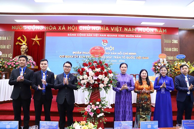 Mỗi đoàn viên là lực lượng tiên phong trong triển khai phong trào bình dân học vụ số- Ảnh 4. Mỗi đoàn viên là lực lượng tiên phong trong triển khai phong trào bình dân học vụ số- Ảnh 4.