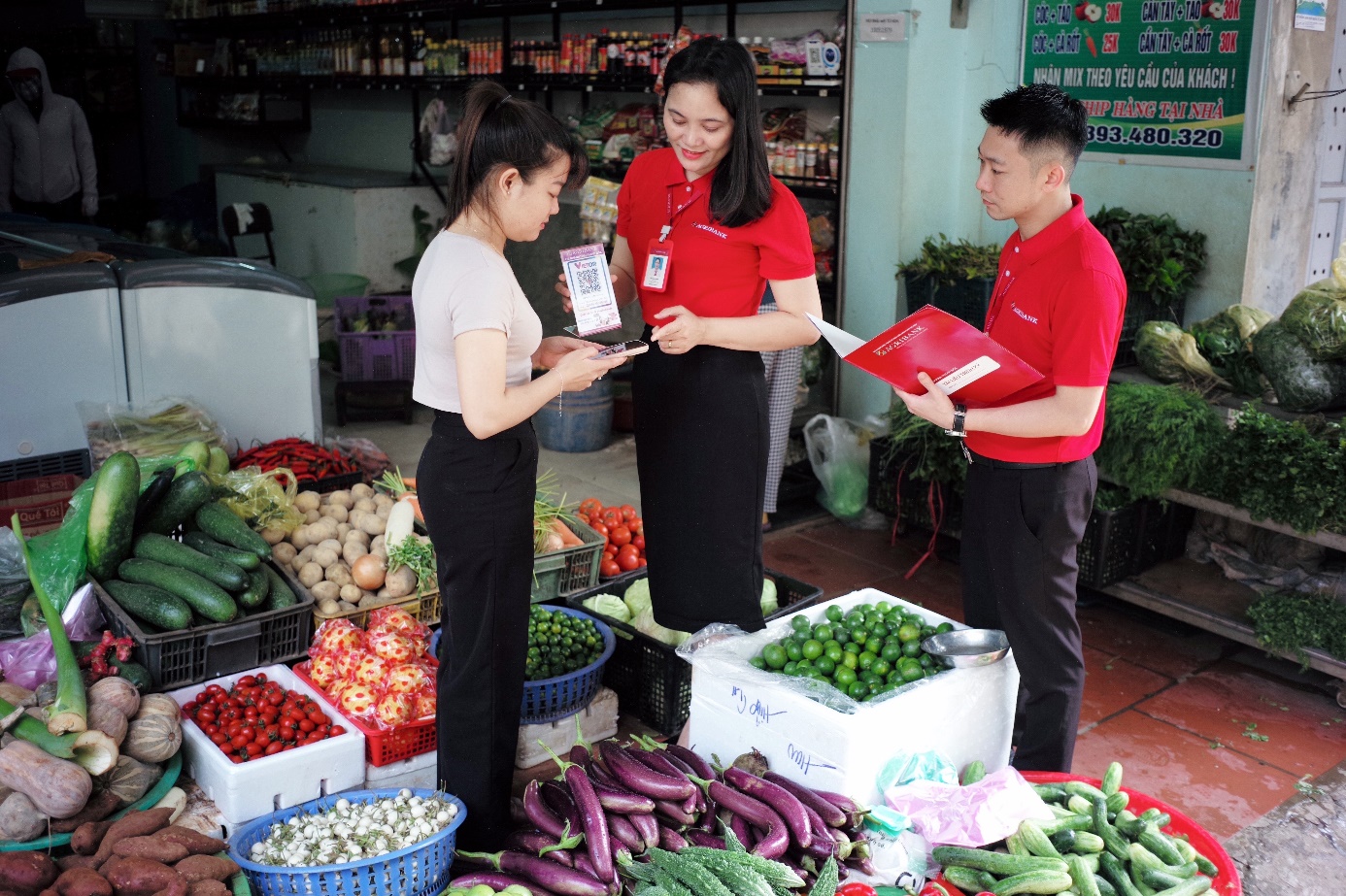 Agribank - Chủ động kiến tạo ngân hàng số, đưa dịch vụ đến từng người dân- Ảnh 3. Agribank - Chủ động kiến tạo ngân hàng số, đưa dịch vụ đến từng người dân- Ảnh 3.