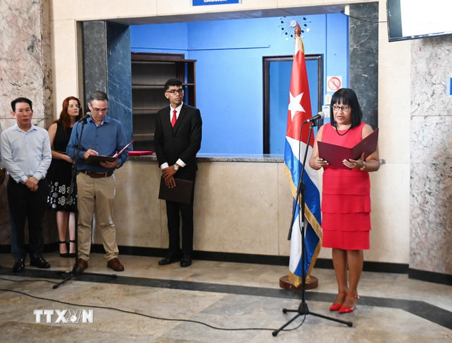 Tái hiện mối quan hệ thủy chung, son sắt Việt Nam - Cuba qua những bức ảnh- Ảnh 1. Tái hiện mối quan hệ thủy chung, son sắt Việt Nam - Cuba qua những bức ảnh- Ảnh 1.