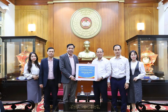 Góp thêm nguồn lực để đồng bào các tỉnh khắc phục hậu quả khi bão lũ đi qua- Ảnh 2. Góp thêm nguồn lực để đồng bào các tỉnh khắc phục hậu quả khi bão lũ đi qua- Ảnh 2.