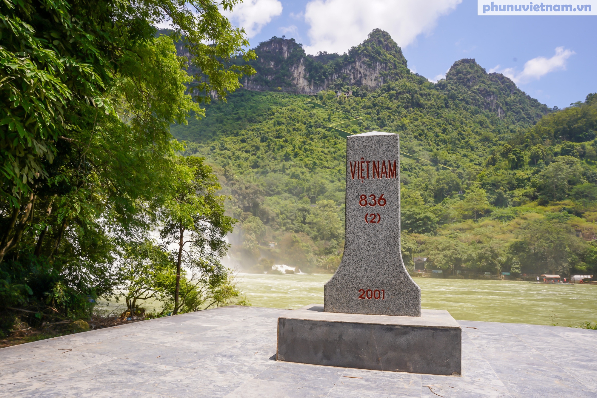 Vẻ đẹp hùng vĩ của thác nước đẹp nhất thế giới ở Cao Bằng- Ảnh 3. Vẻ đẹp hùng vĩ của thác nước đẹp nhất thế giới ở Cao Bằng- Ảnh 3.