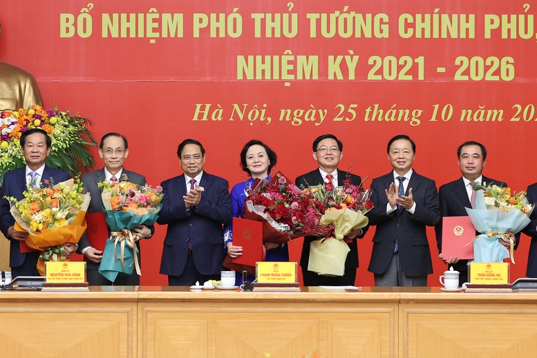 Bà Phạm Thị Thanh Trà trở thành nữ Phó Thủ tướng Chính phủ đầu tiên của Việt Nam- Ảnh 2. Bà Phạm Thị Thanh Trà trở thành nữ Phó Thủ tướng Chính phủ đầu tiên của Việt Nam- Ảnh 2.
