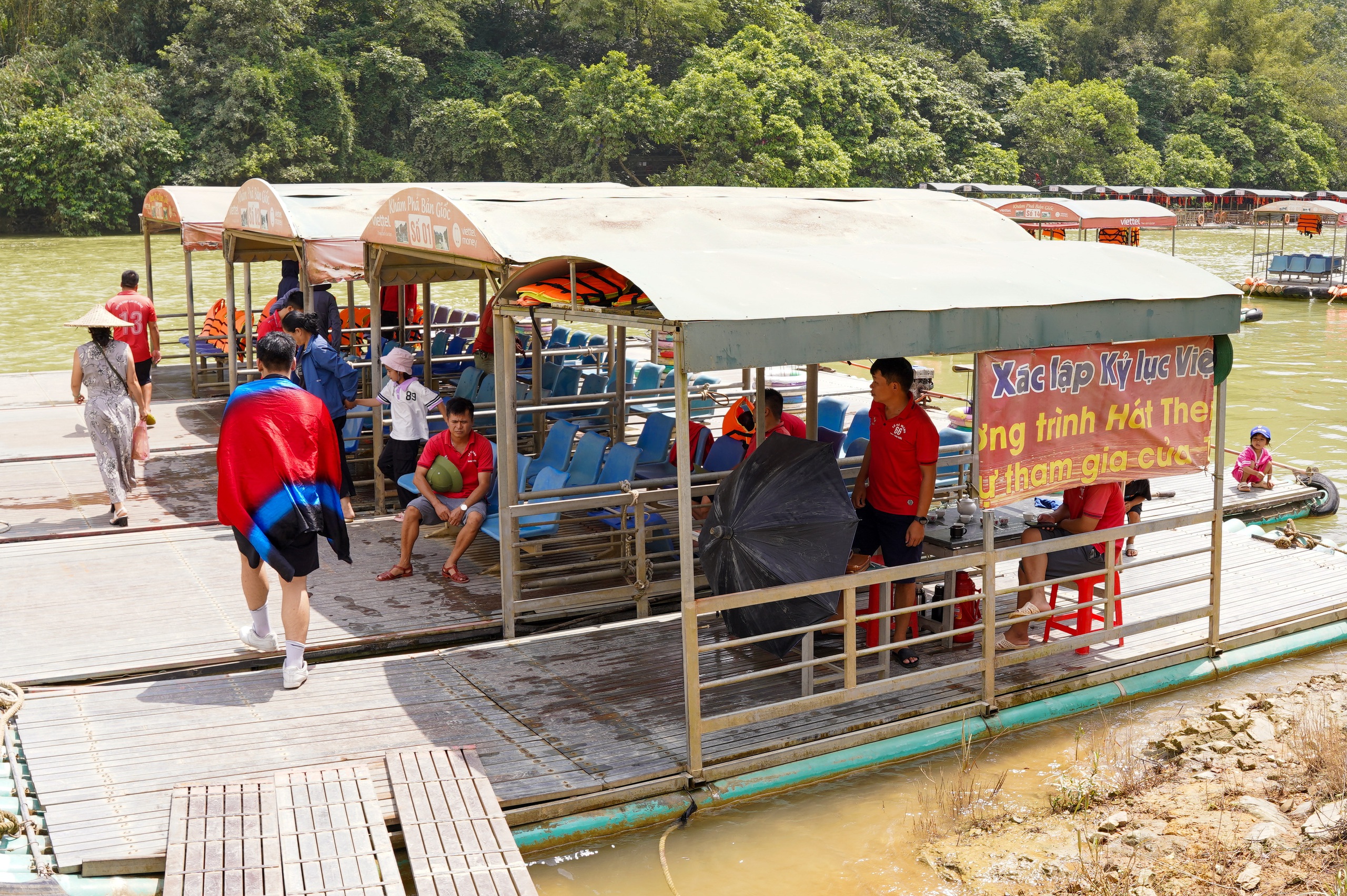 Vẻ đẹp hùng vĩ của thác nước đẹp nhất thế giới ở Cao Bằng- Ảnh 4. Vẻ đẹp hùng vĩ của thác nước đẹp nhất thế giới ở Cao Bằng- Ảnh 4.