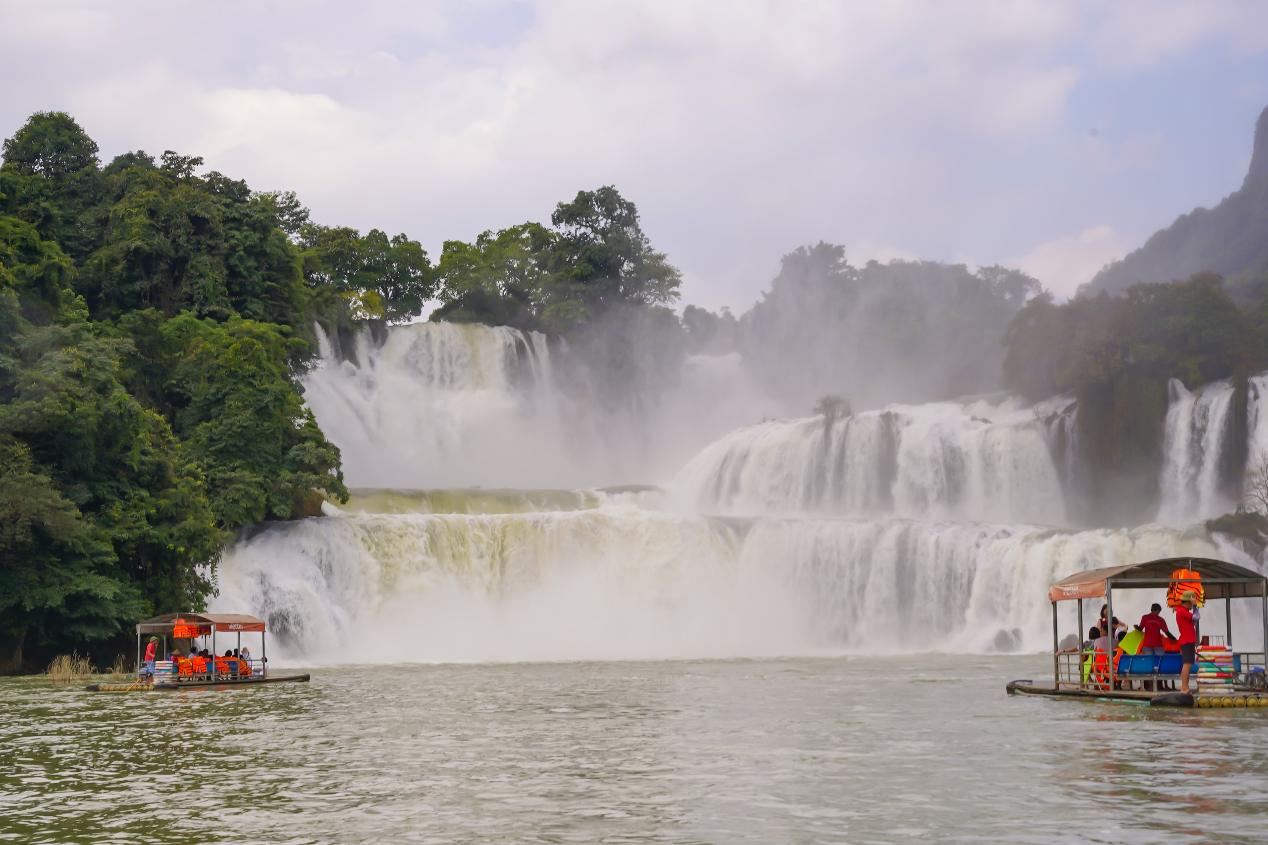 Vẻ đẹp hùng vĩ của thác nước đẹp nhất thế giới ở Cao Bằng- Ảnh 6. Vẻ đẹp hùng vĩ của thác nước đẹp nhất thế giới ở Cao Bằng- Ảnh 6.