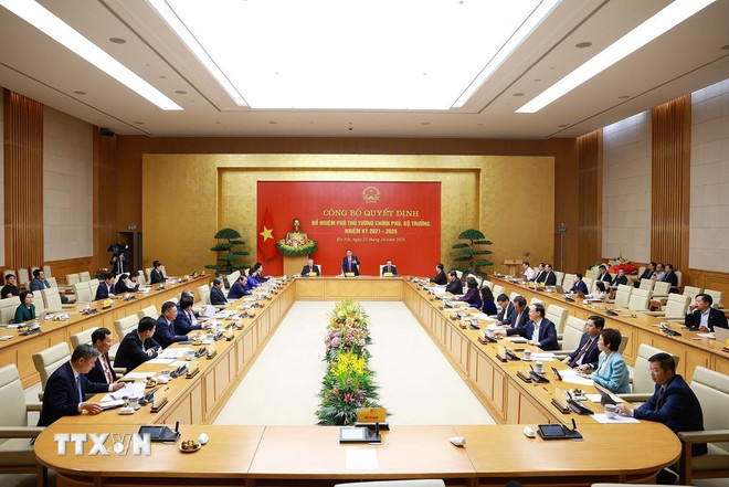 Thủ tướng: Tập trung thực hiện các nhiệm vụ trọng tâm cuối năm 2025 theo thứ tự ưu tiên- Ảnh 1. Thủ tướng: Tập trung thực hiện các nhiệm vụ trọng tâm cuối năm 2025 theo thứ tự ưu tiên- Ảnh 1.