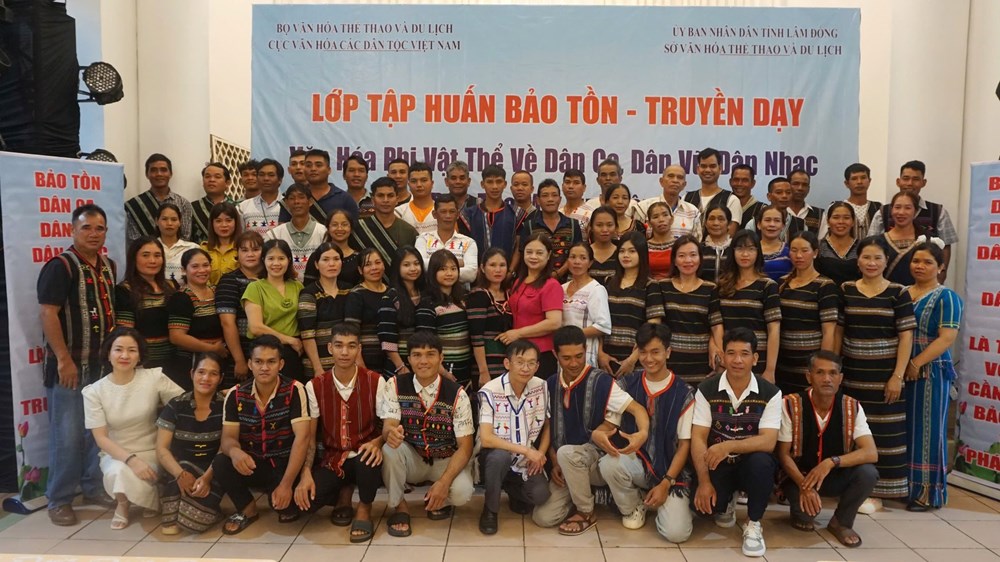 Nâng cao kiến thức về bảo tồn, phát huy giá trị văn hóa truyền thống dân tộc Mạ- Ảnh 1. Nâng cao kiến thức về bảo tồn, phát huy giá trị văn hóa truyền thống dân tộc Mạ- Ảnh 1.