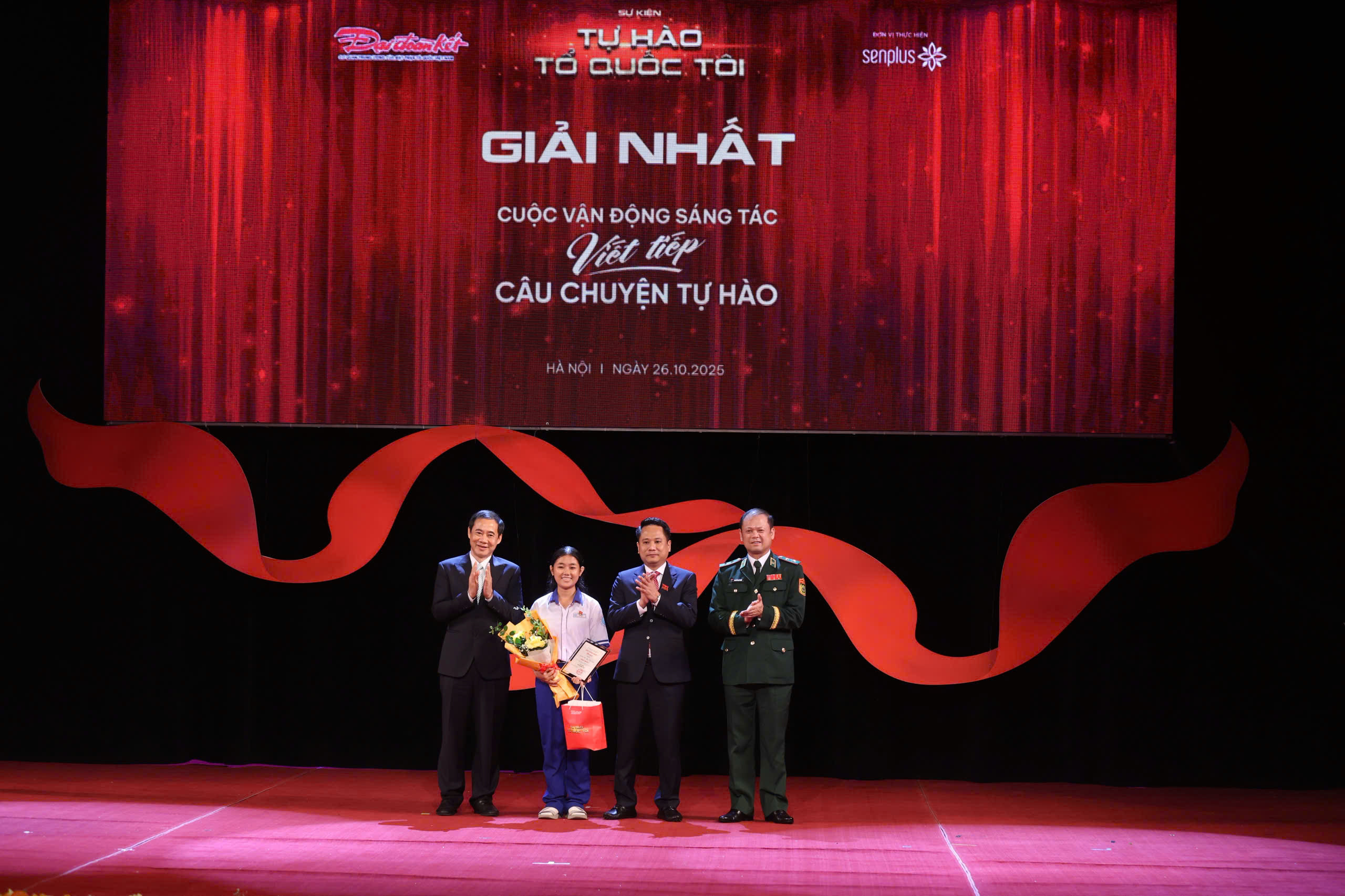 Hơn 3.500 "câu chuyện tự hào" lan tỏa tinh thần đại đoàn kết dân tộc- Ảnh 3. Hơn 3.500 "câu chuyện tự hào" lan tỏa tinh thần đại đoàn kết dân tộc- Ảnh 3.