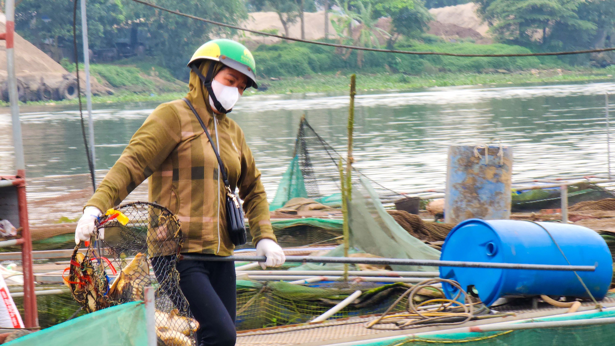 An sinh xã hội cho lao động phi chính thức 
Bài 2: Rào cản ngăn lao động phi chính thức đến gần “lưới an sinh xã hội”- Ảnh 10. An sinh xã hội cho lao động phi chính thức 
Bài 2: Rào cản ngăn lao động phi chính thức đến gần “lưới an sinh xã hội”- Ảnh 10.