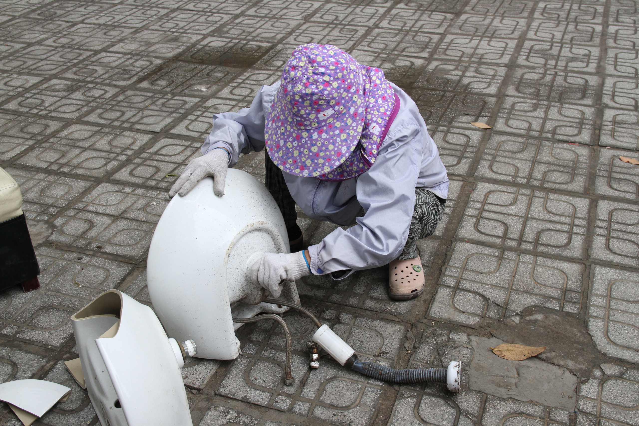 An sinh xã hội cho lao động phi chính thức 
Bài 1: Lương hưu - "giấc mơ" ngoài tầm với - Ảnh 7. An sinh xã hội cho lao động phi chính thức 
Bài 1: Lương hưu - "giấc mơ" ngoài tầm với - Ảnh 7.