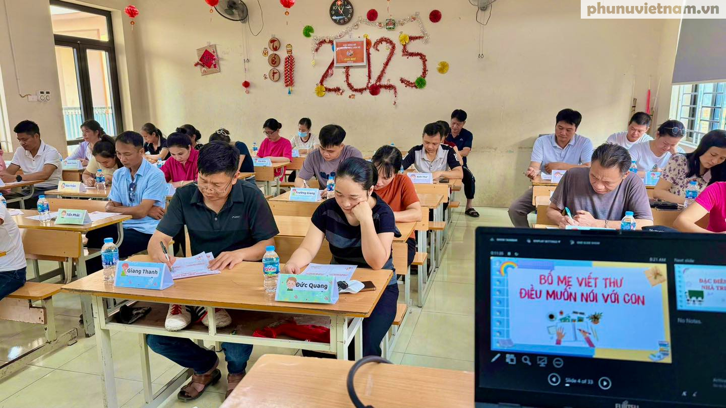"Nhận diện sớm, can thiệp kịp thời" phòng, chống thuốc lá thế hệ mới trong học đường- Ảnh 2. "Nhận diện sớm, can thiệp kịp thời" phòng, chống thuốc lá thế hệ mới trong học đường- Ảnh 2.