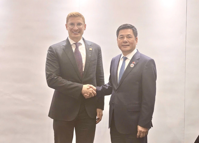 Bộ trưởng Nguyễn Hồng Diên và Thứ trưởng Ngoại giao Hoa Kỳ thảo luận về hợp tác kinh tế- Ảnh 1. Bộ trưởng Nguyễn Hồng Diên và Thứ trưởng Ngoại giao Hoa Kỳ thảo luận về hợp tác kinh tế- Ảnh 1.