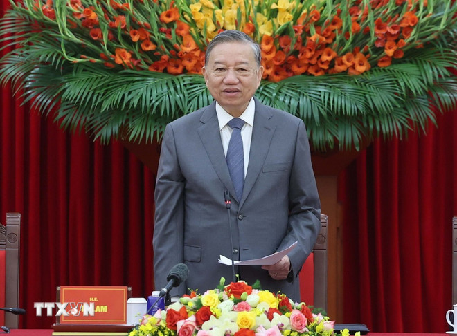 "Chuyến thăm Vương quốc Anh của Tổng Bí thư mang thông điệp đối ngoại mạnh mẽ"- Ảnh 1. "Chuyến thăm Vương quốc Anh của Tổng Bí thư mang thông điệp đối ngoại mạnh mẽ"- Ảnh 1.