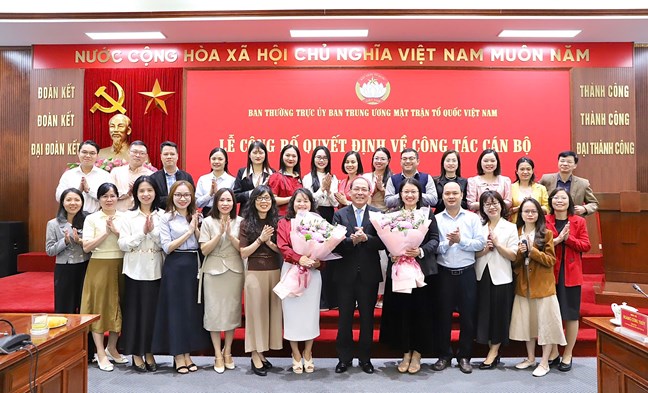 Ban Thường trực Ủy ban Trung ương MTTQ Việt Nam công bố Quyết định về công tác cán bộ- Ảnh 4. Ban Thường trực Ủy ban Trung ương MTTQ Việt Nam công bố Quyết định về công tác cán bộ- Ảnh 4.