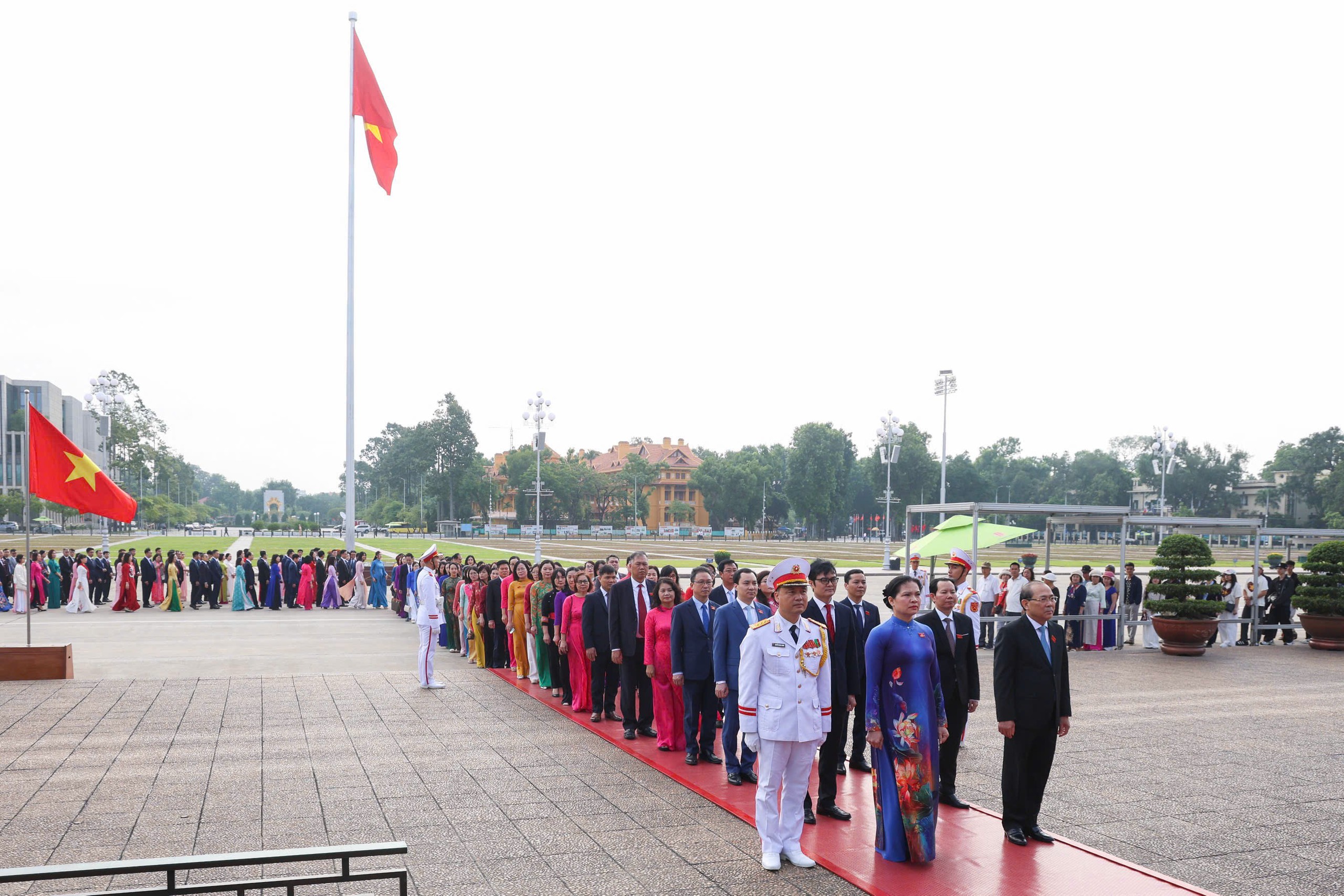 Thi đua là yêu cầu nội tại để khơi dậy sức mạnh toàn dân tộc- Ảnh 10. Thi đua là yêu cầu nội tại để khơi dậy sức mạnh toàn dân tộc- Ảnh 10.