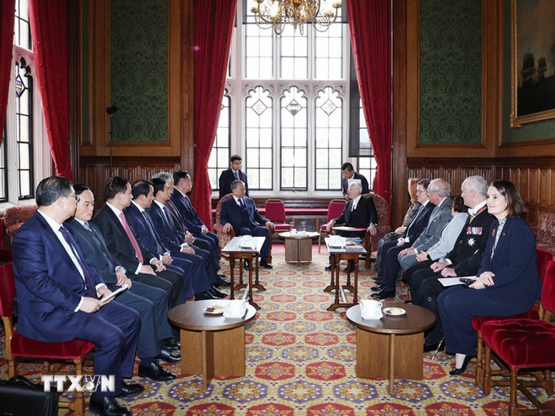 Tổng Bí thư Tô Lâm hội kiến Chủ tịch Thượng viện Anh John McFall- Ảnh 1.