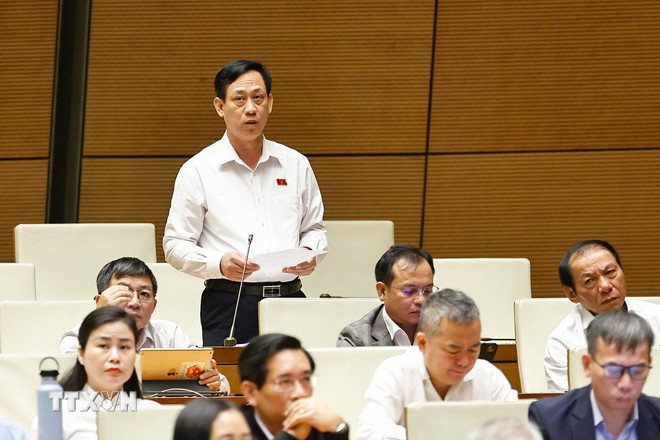 Đề xuất cơ chế tiền lương phù hợp để công chức, viên chức yên tâm công tác- Ảnh 1.