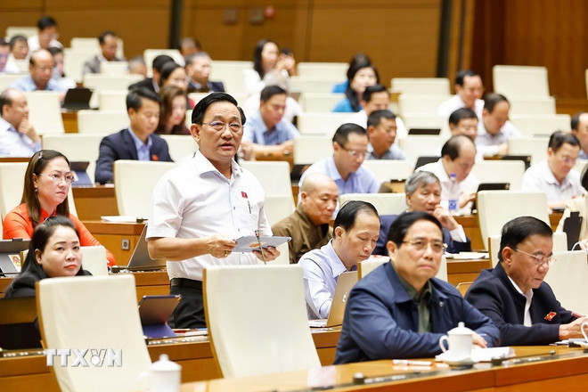 Đề xuất cơ chế tiền lương phù hợp để công chức, viên chức yên tâm công tác- Ảnh 2.