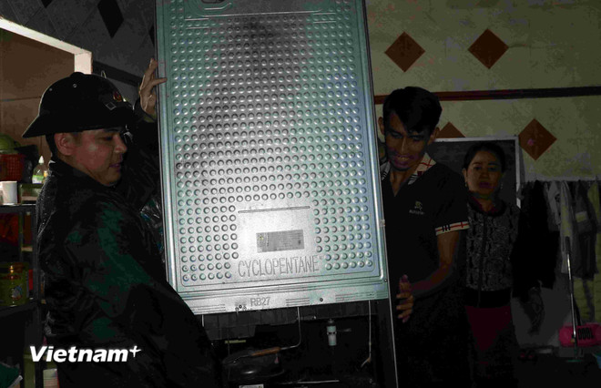 Quân khu 5 sử dụng thiết bị chuyên dụng máy bay không người lái cứu trợ vùng cô lập Trà My- Ảnh 1.