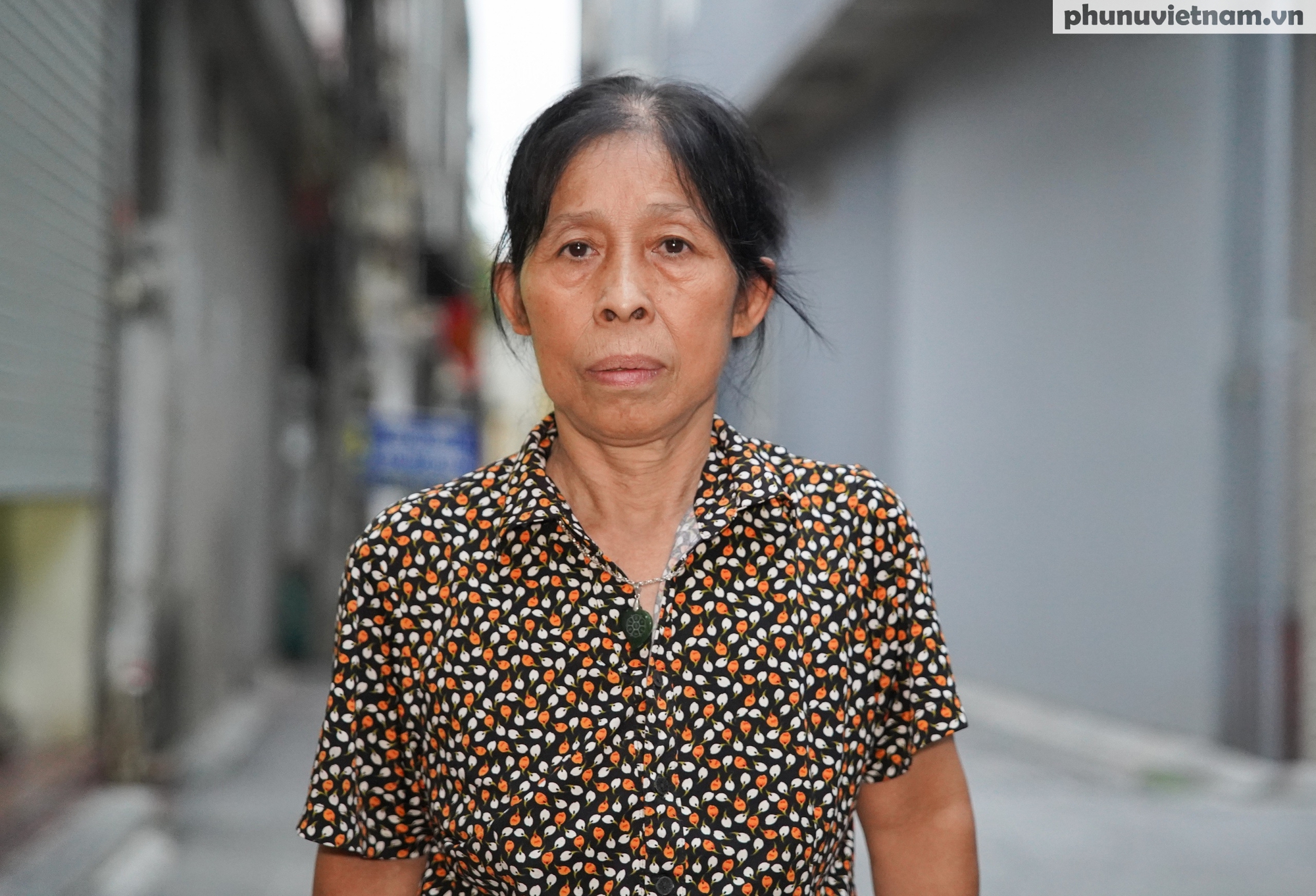 Người phụ nữ may găng tay nhờ vốn chính sách thoát nghèo và dựng nhà mới- Ảnh 2. Người phụ nữ may găng tay nhờ vốn chính sách thoát nghèo và dựng nhà mới- Ảnh 2.