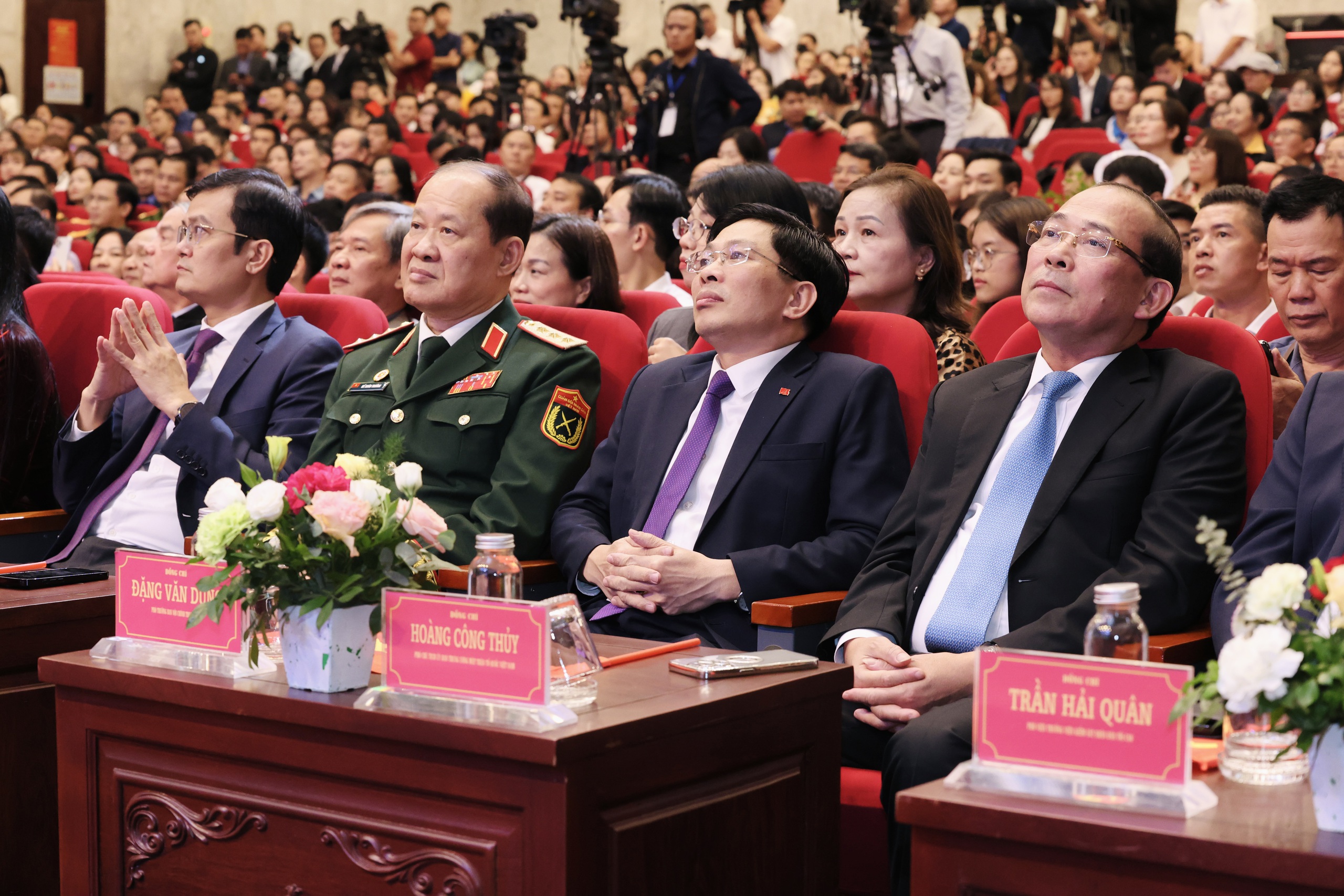 Phát huy mạnh mẽ vai trò chủ lực của báo chí trong phòng, chống tham nhũng, lãng phí, tiêu cực - Ảnh 4. Phát huy mạnh mẽ vai trò chủ lực của báo chí trong phòng, chống tham nhũng, lãng phí, tiêu cực - Ảnh 4.