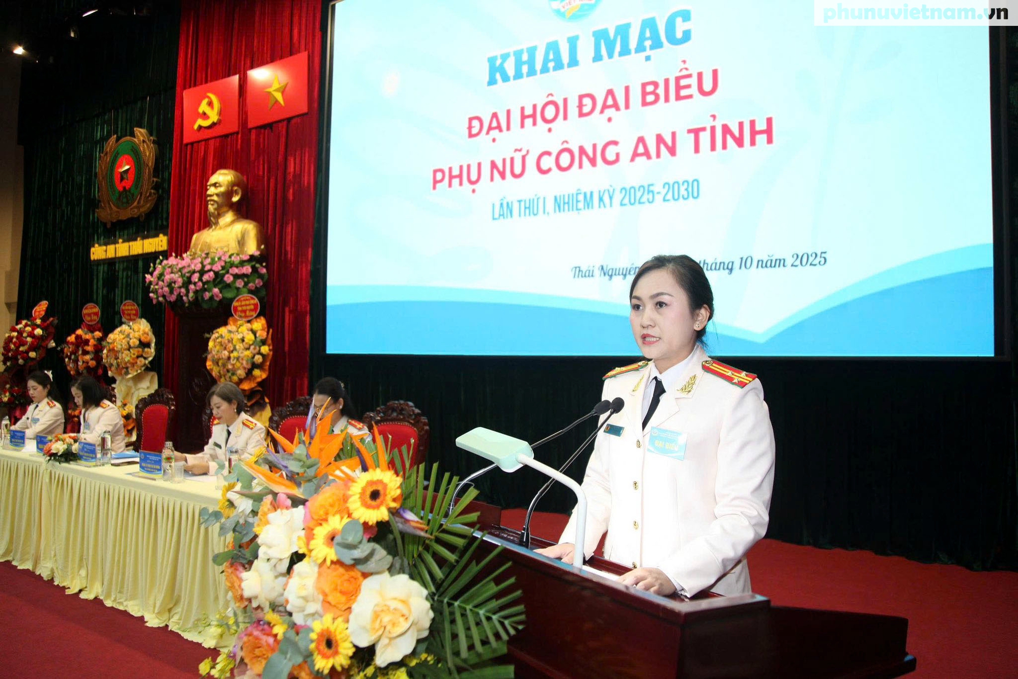 Xây dựng hình ảnh người nữ chiến sĩ Công an Thái Nguyên bản lĩnh, nhân văn, chuyên nghiệp- Ảnh 1. Xây dựng hình ảnh người nữ chiến sĩ Công an Thái Nguyên bản lĩnh, nhân văn, chuyên nghiệp- Ảnh 1.